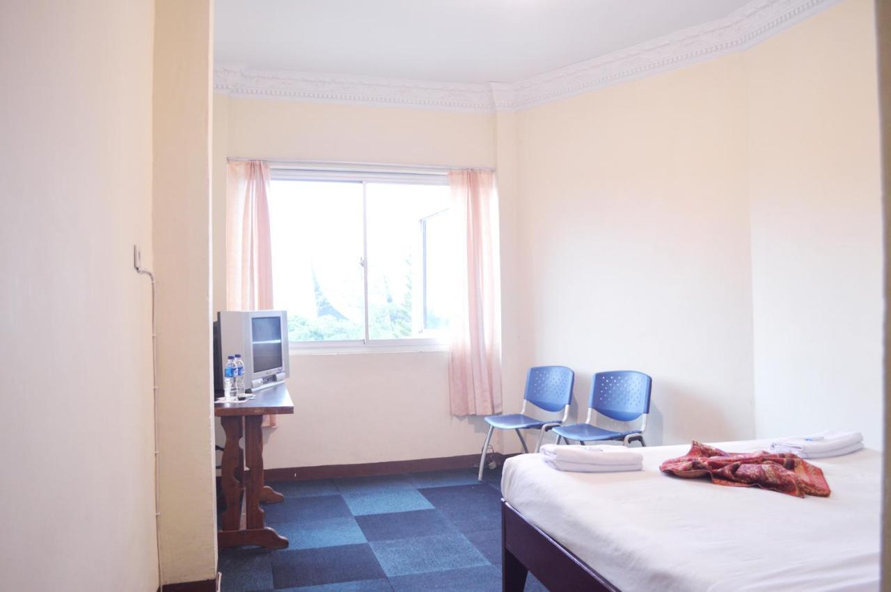 Hotel Yuriko Bukittinggi Exterior photo